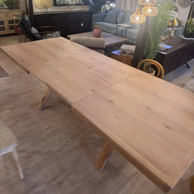 שולחן אוכל דגם טקסי פתיחת פרפר