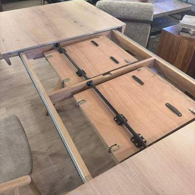 שולחן אוכל דגם טקסי פתיחת פרפר