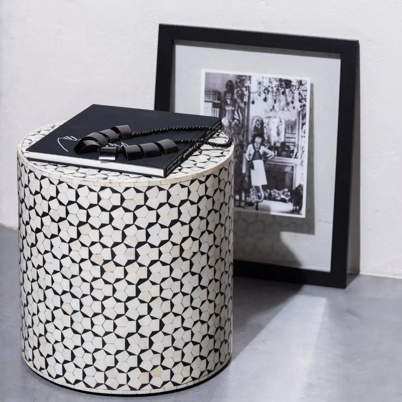 שולחן צד שחור לבן Hootam