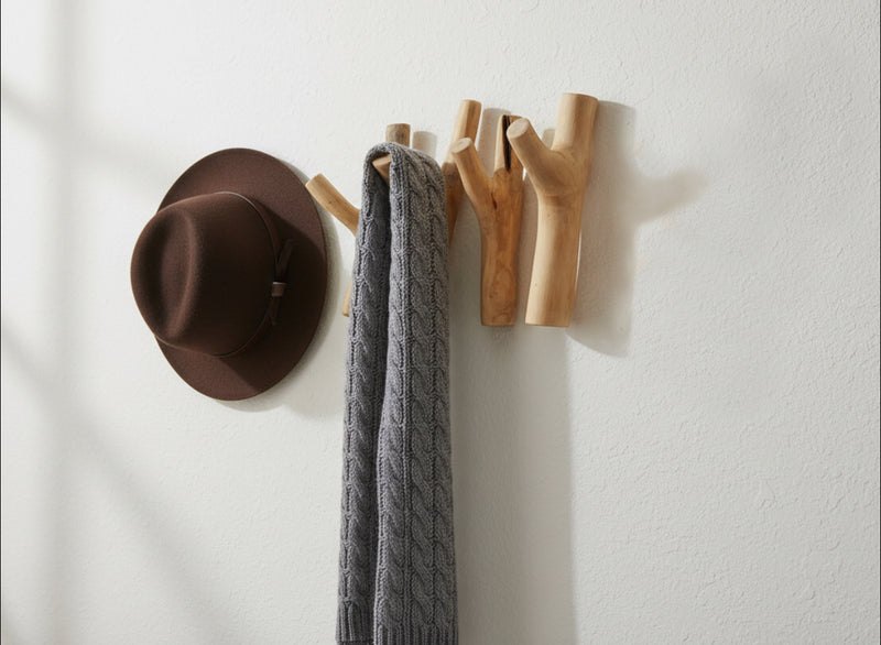 קולב בגדים מיוחד עץ טיק